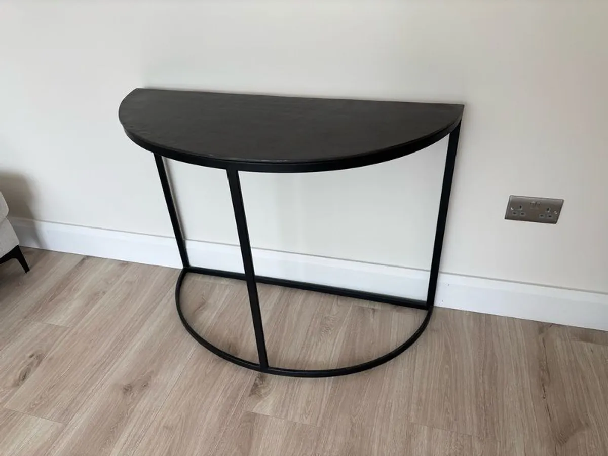Console Table - Image 1