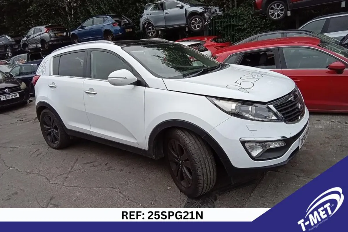 2011 KIA SPORTAGE BREAKING FOR PARTS - Image 1