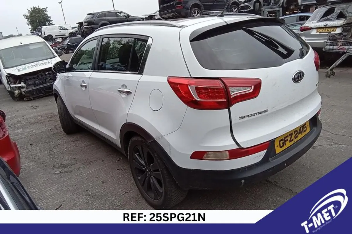 2011 KIA SPORTAGE BREAKING FOR PARTS - Image 4