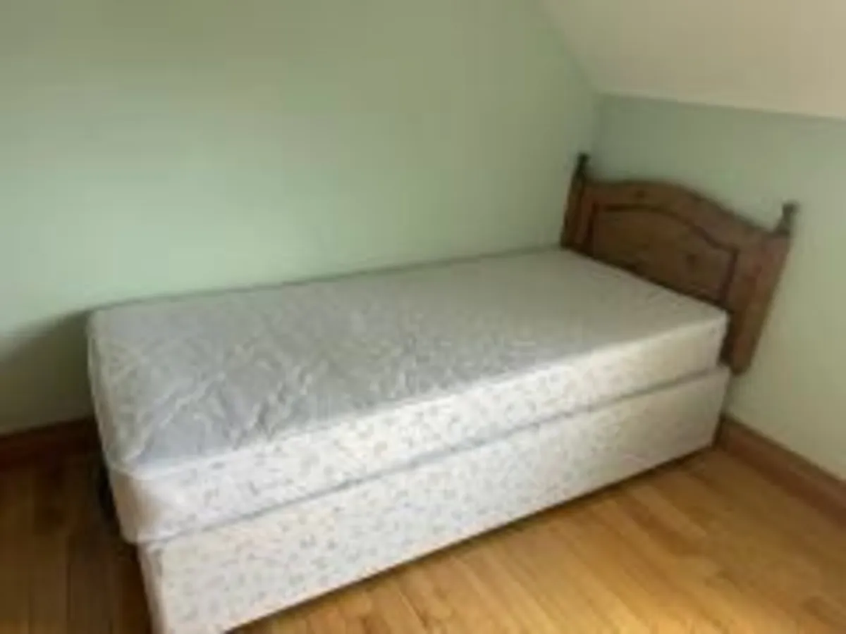 Single bed with headboard & Mattress - Image 2