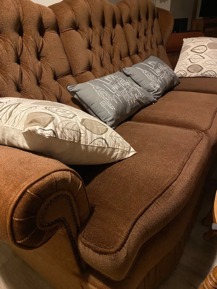 Three seater couch - Image 1