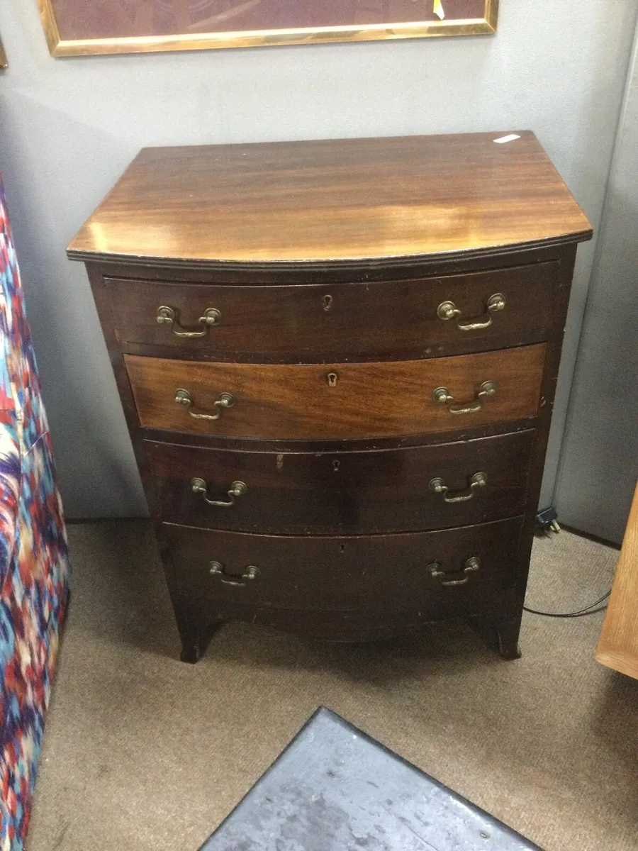 Small bow fronted chest