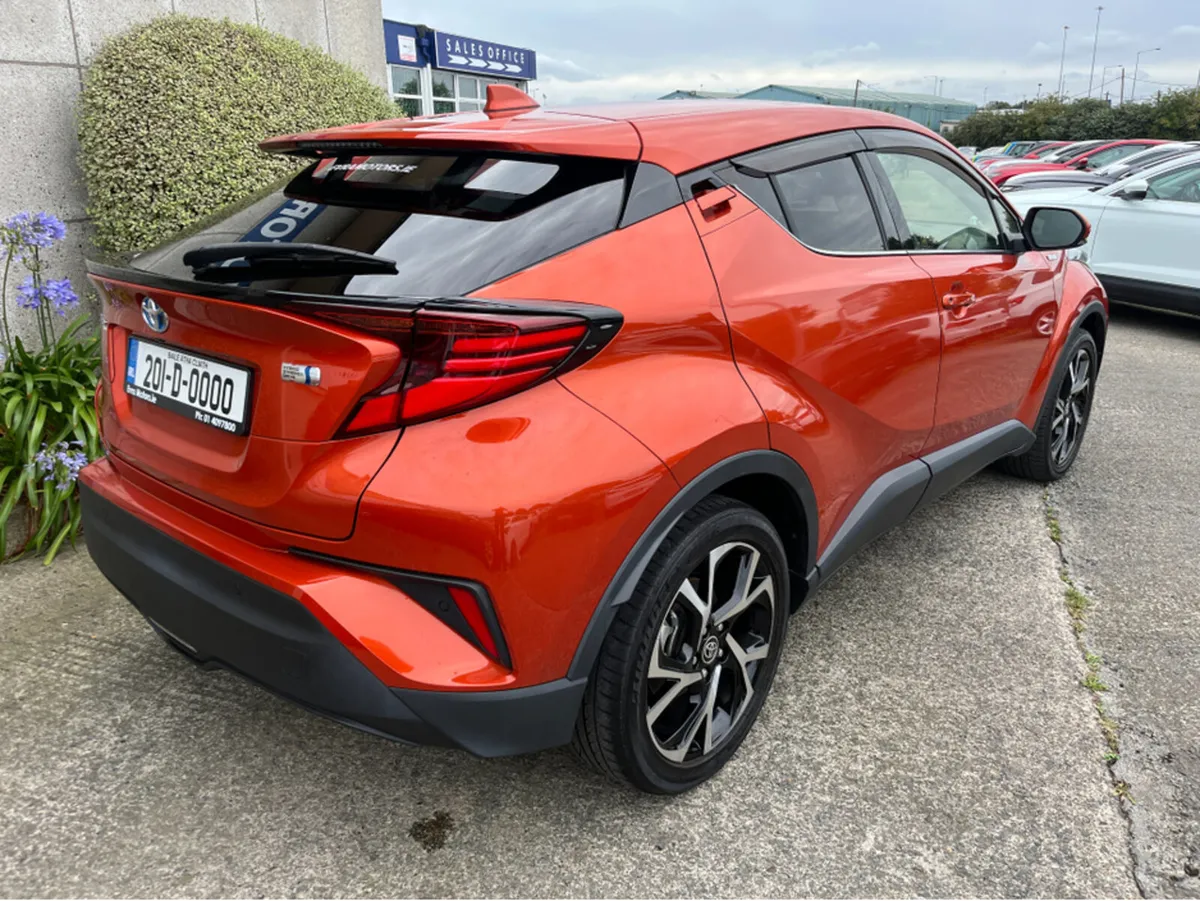 Toyota C-HR SOL HYBRID AUTOMATIC 1.8 PETROL //HIGH - Image 4