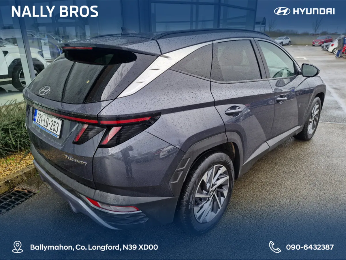 Hyundai Tucson IX35 EXECUTIVE PLUS DIESEL 5 5DR - Image 3