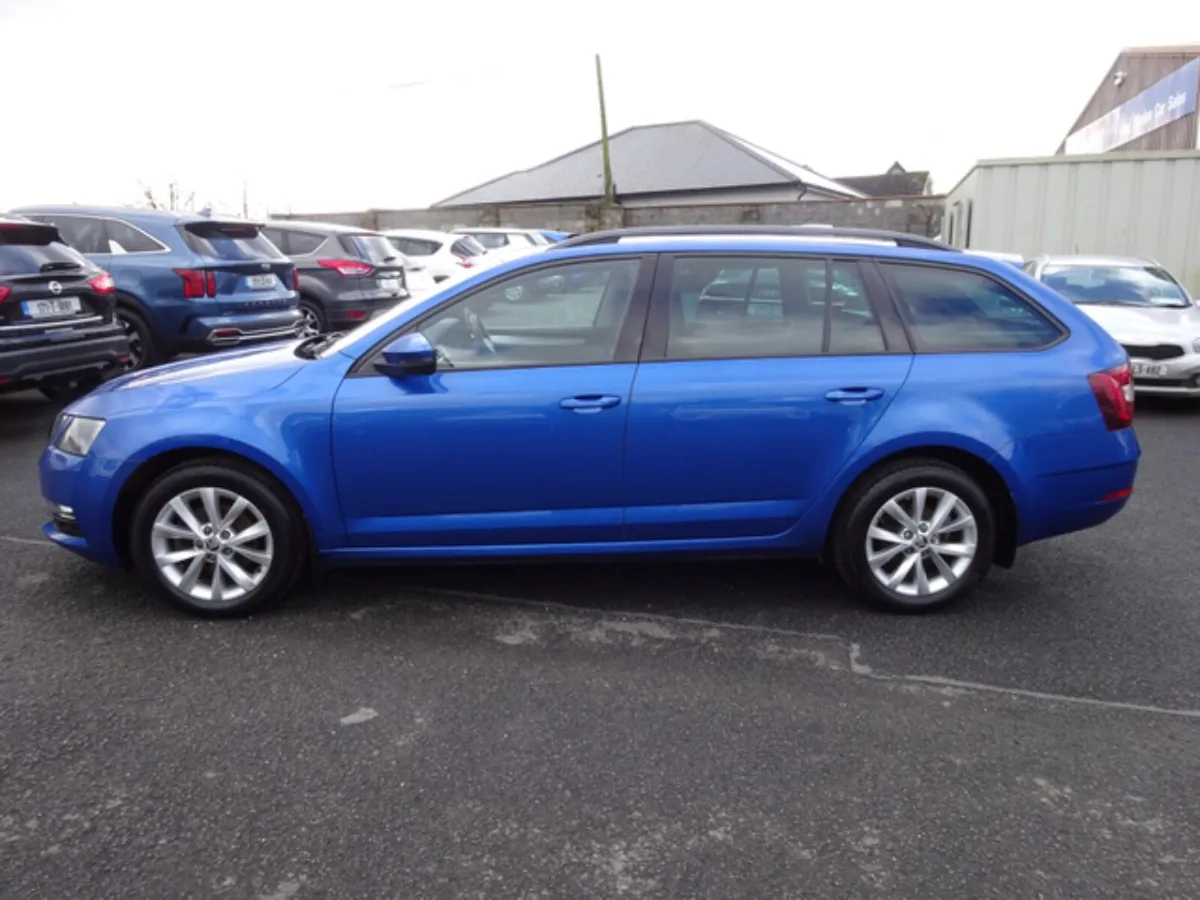Skoda Octavia 2017 - Image 3