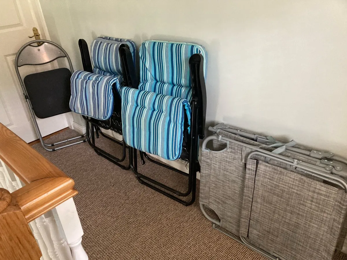 Summer garden lounger & chairs - Image 1
