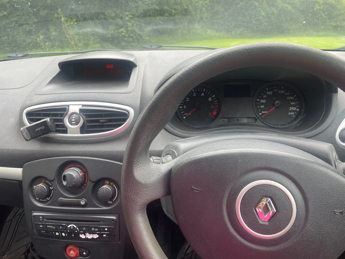 Renault Clio 2012 - Image 4