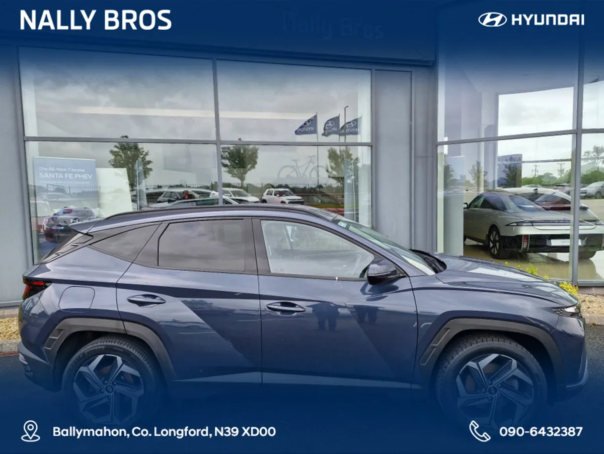 Hyundai Tucson IX35 EXECUTIVE 4WD 5DR AUTO - Image 2
