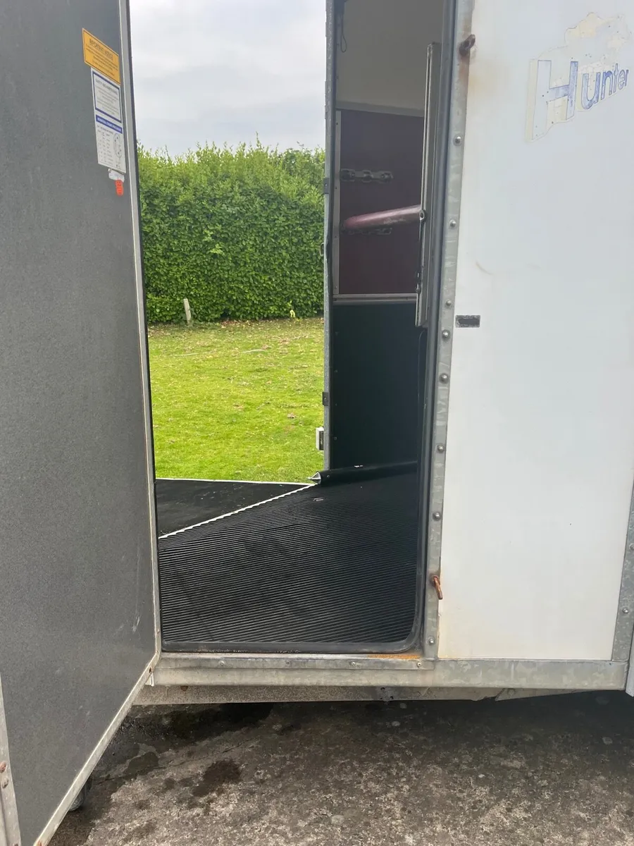 Ifor Williams 506 Horse Box - Image 3