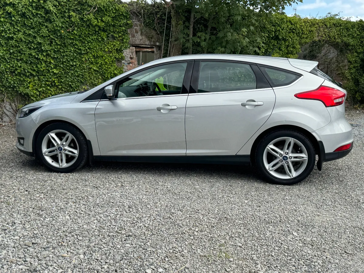 2015 Ford Focus 1.5 Diesel 1 Owner Titanium - Image 4