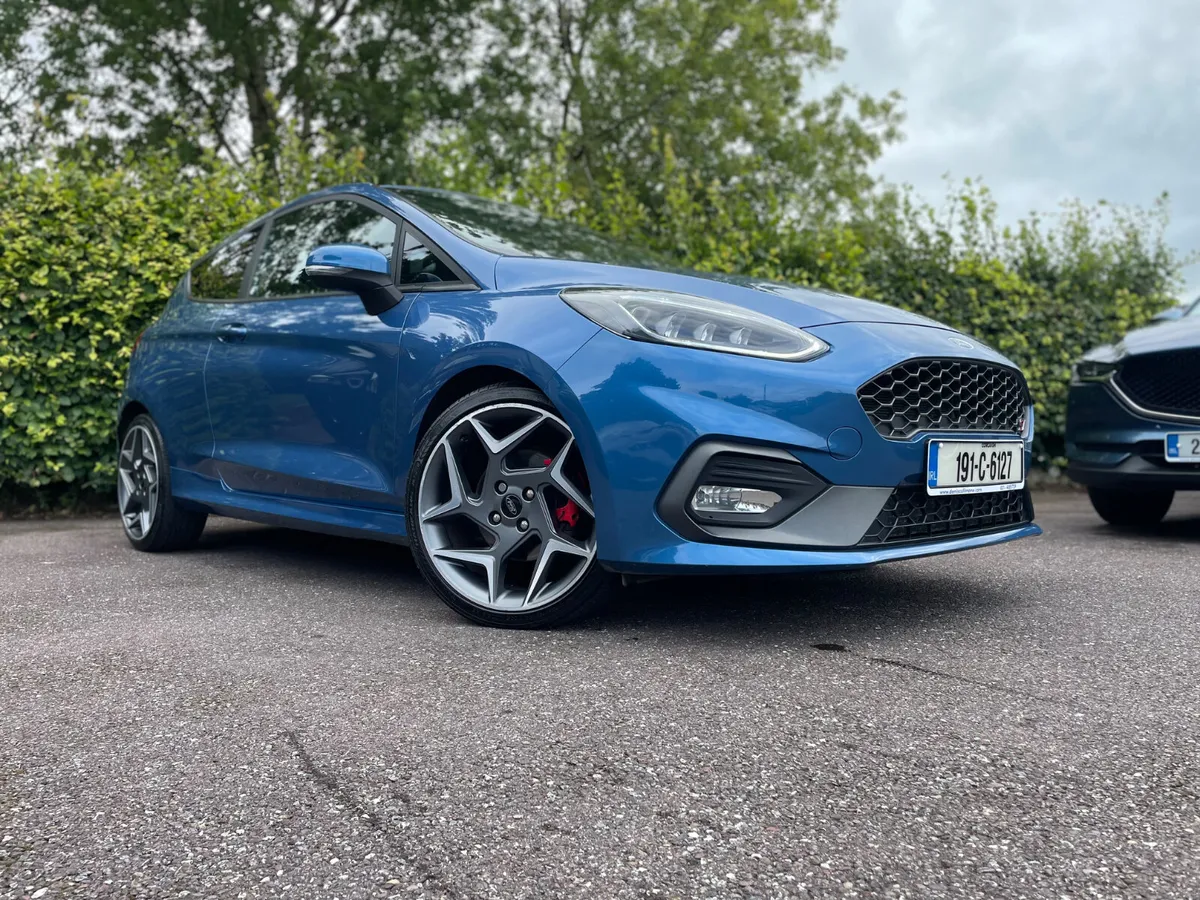 FIESTA ST3 3 DOOR | LOW KMS | WARRANTY & FINANCE - Image 4