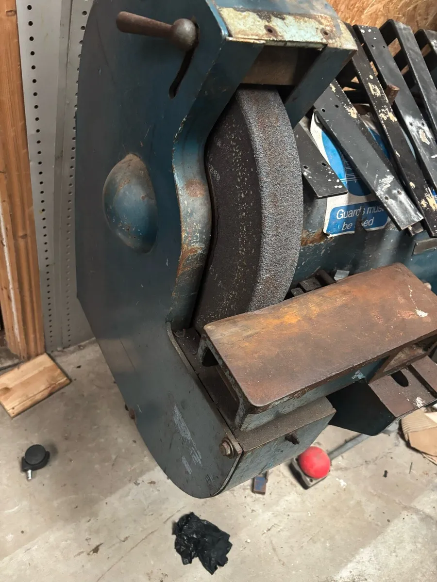 Industrial Twin wheel (14”)free standing grinder - Image 4