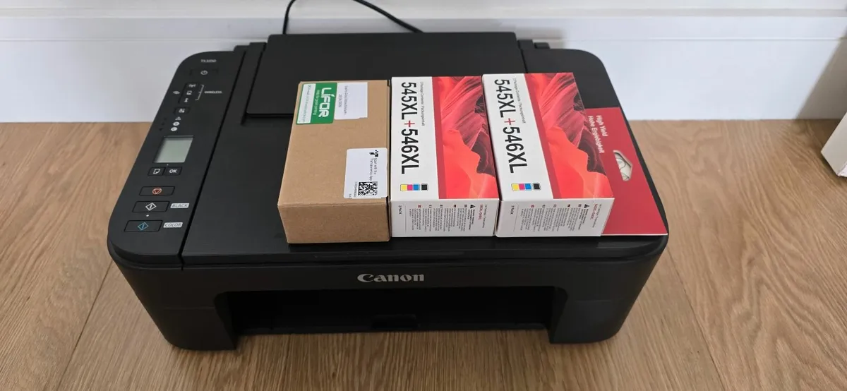 Printer + 3 set of ink cartridges - Image 1