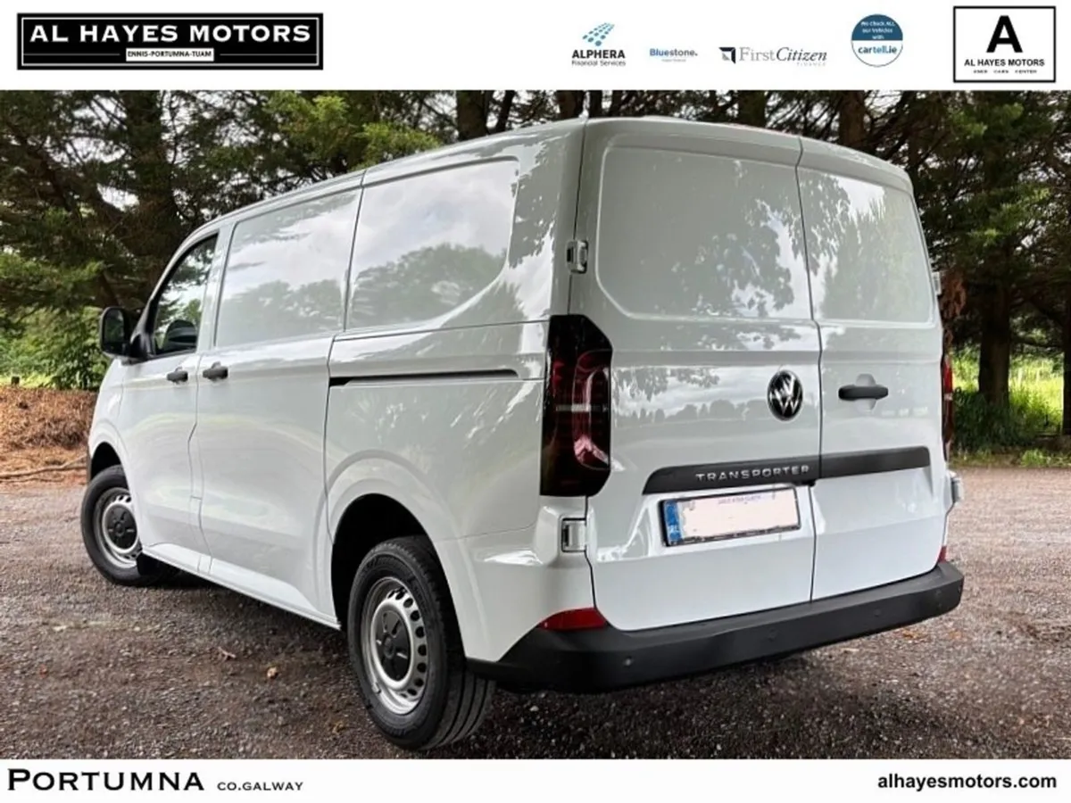 Volkswagen Transporter Trendline SWB 2.0tdi 110BH - Image 3