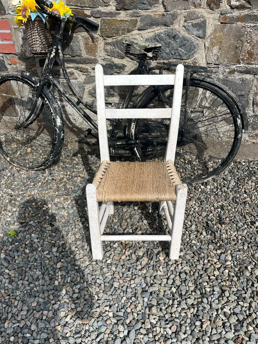 Irish Sugan Chair - Image 1