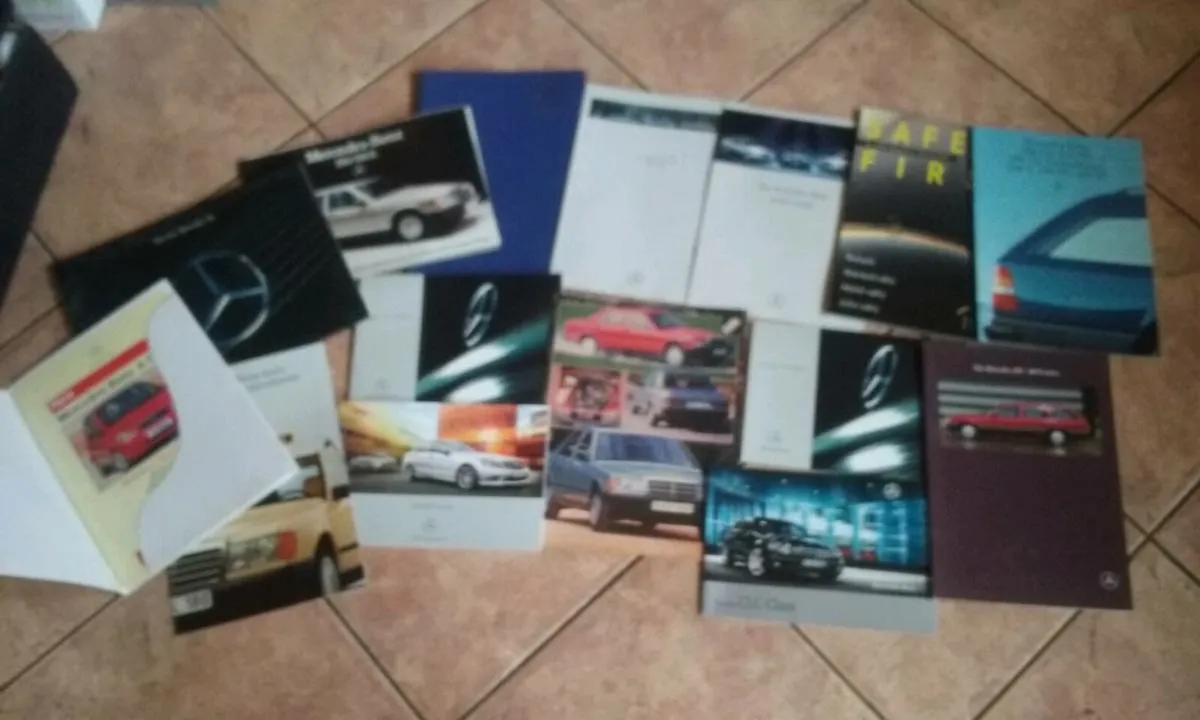 Miscellaneous Car brochures - Image 3