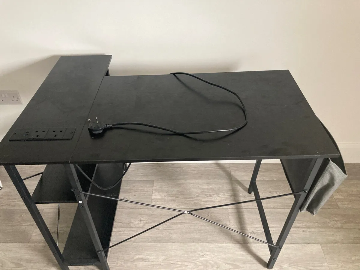 Computer table - Image 3
