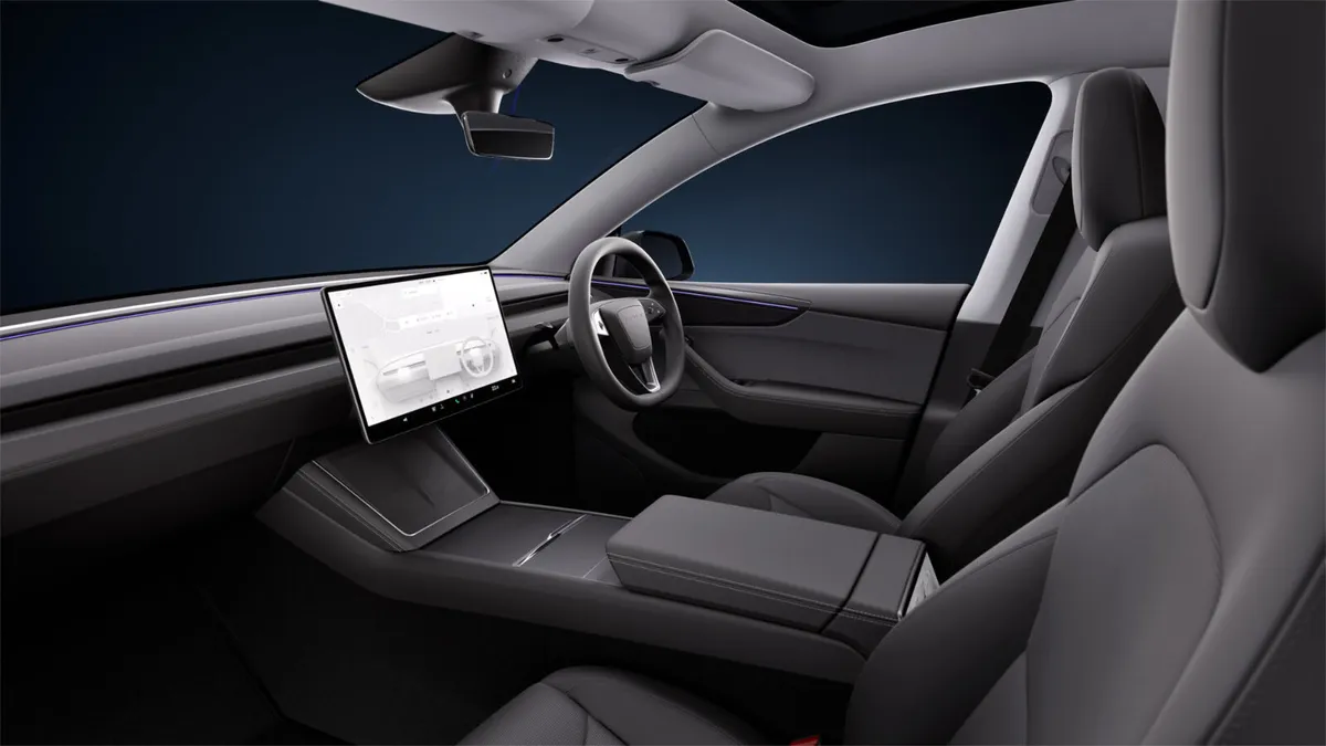 2025 252 Tesla Model Y NEW SHAPE  full taxi ready - Image 4