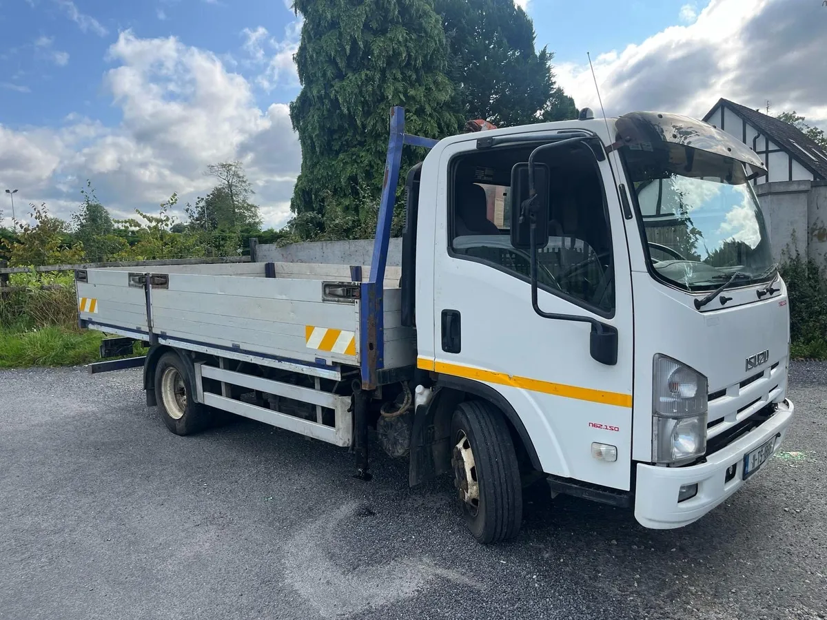 2011 Isuzu Lorry - Image 3