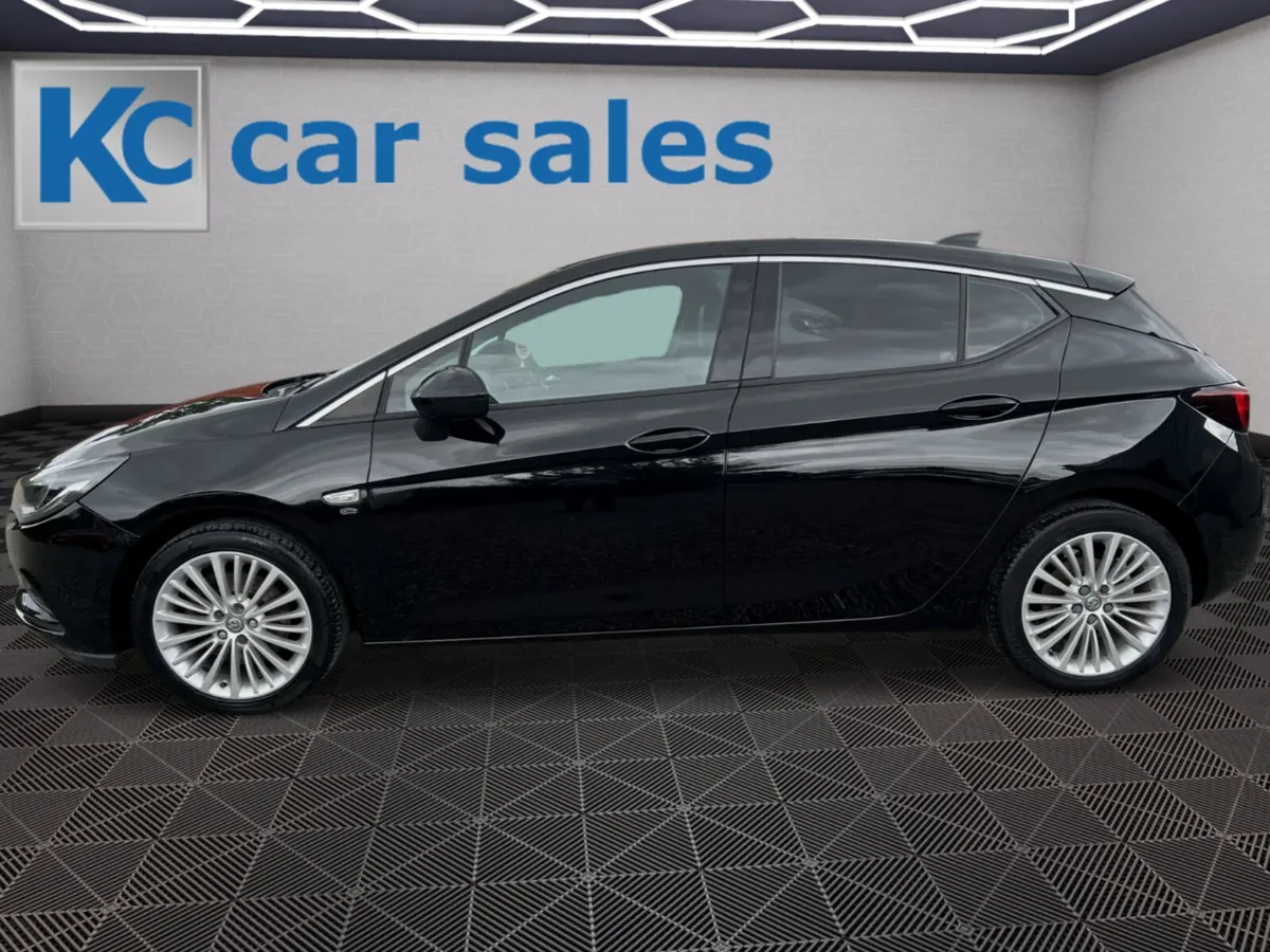Vauxhall Astra 2017 ELITE , LEATHER, NAV , 34KMS, - Image 4