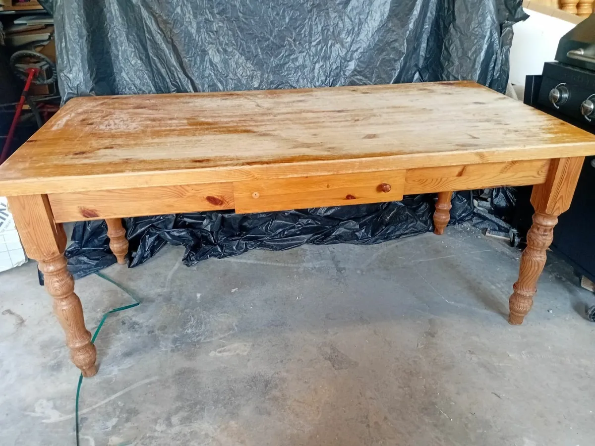 Dining room table