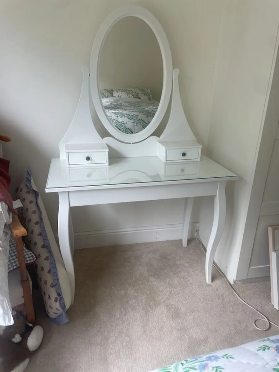 dressing table with stool - Image 1