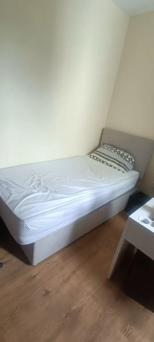 Single bed & Mattress - Image 4