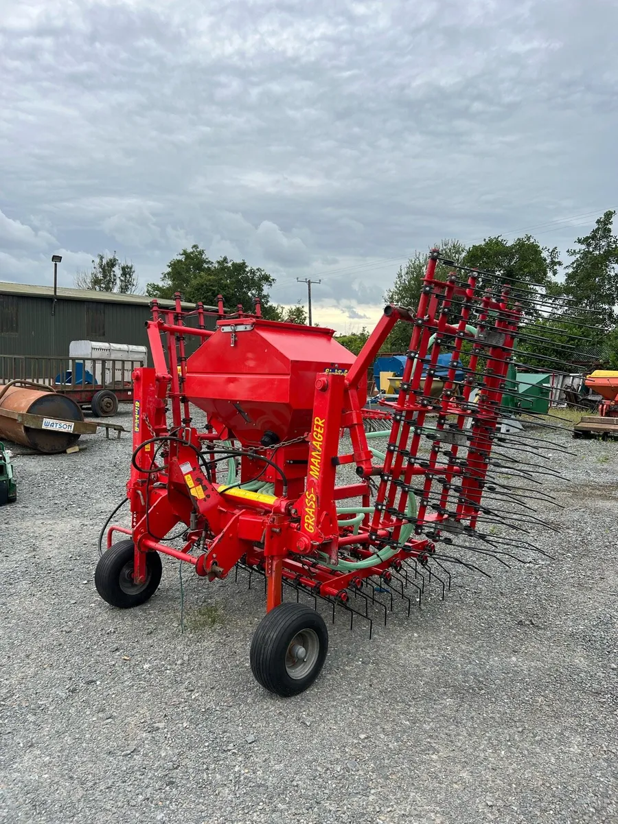EINBOCK 4.5m PNEUMATIC GRASS SOWER - Image 2