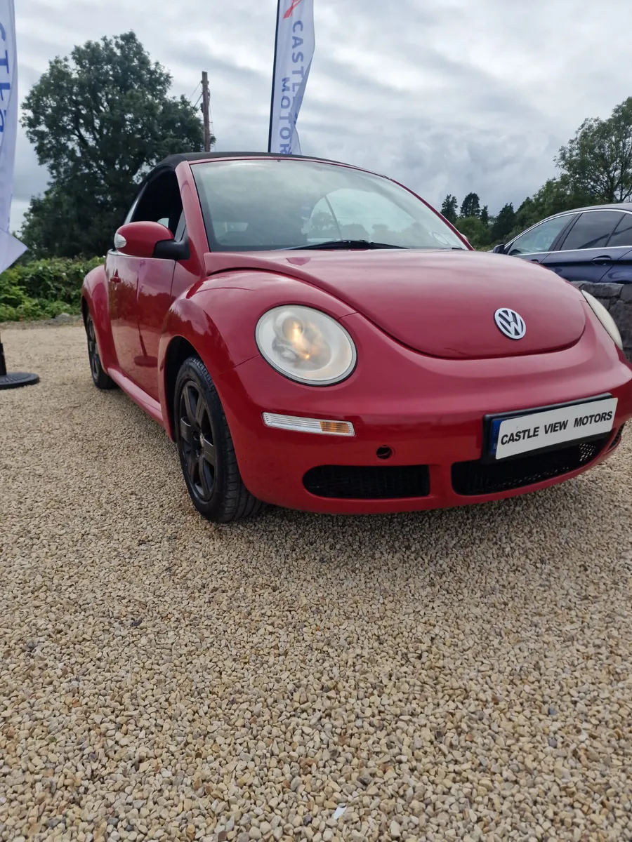 Volkswagen Beetle Convertable - Image 3
