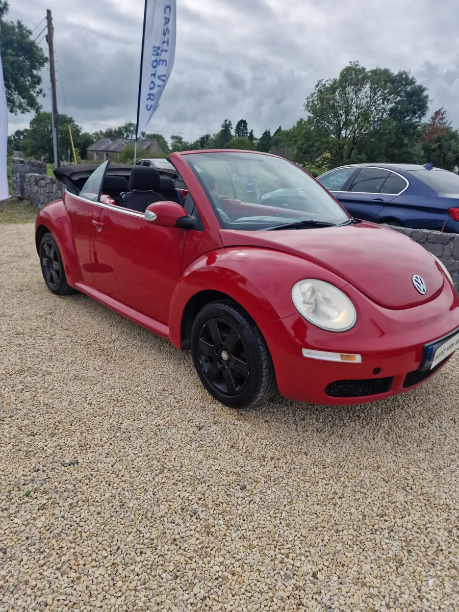 Volkswagen Beetle Convertable - Image 1