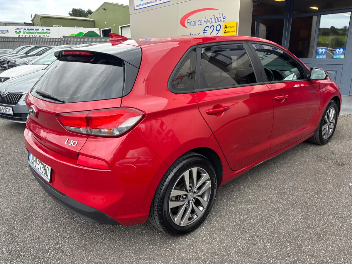 1.6 CRDI DELUXE AUTO - SAVE 2000eur - Image 2