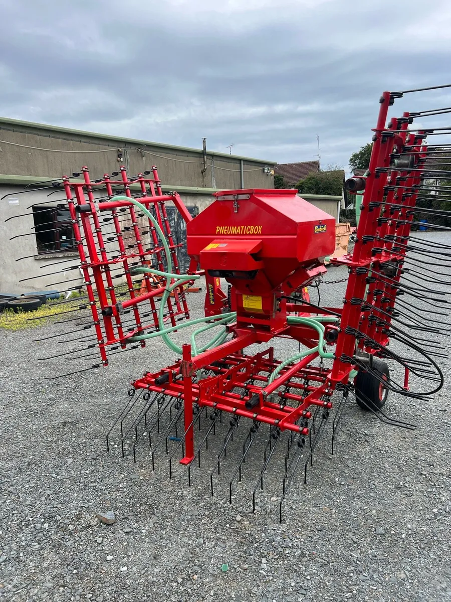 EINBOCK 4.5m PNEUMATIC GRASS SOWER - Image 1