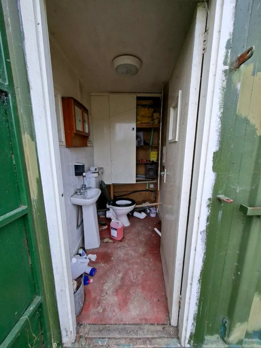 Container office - Image 4