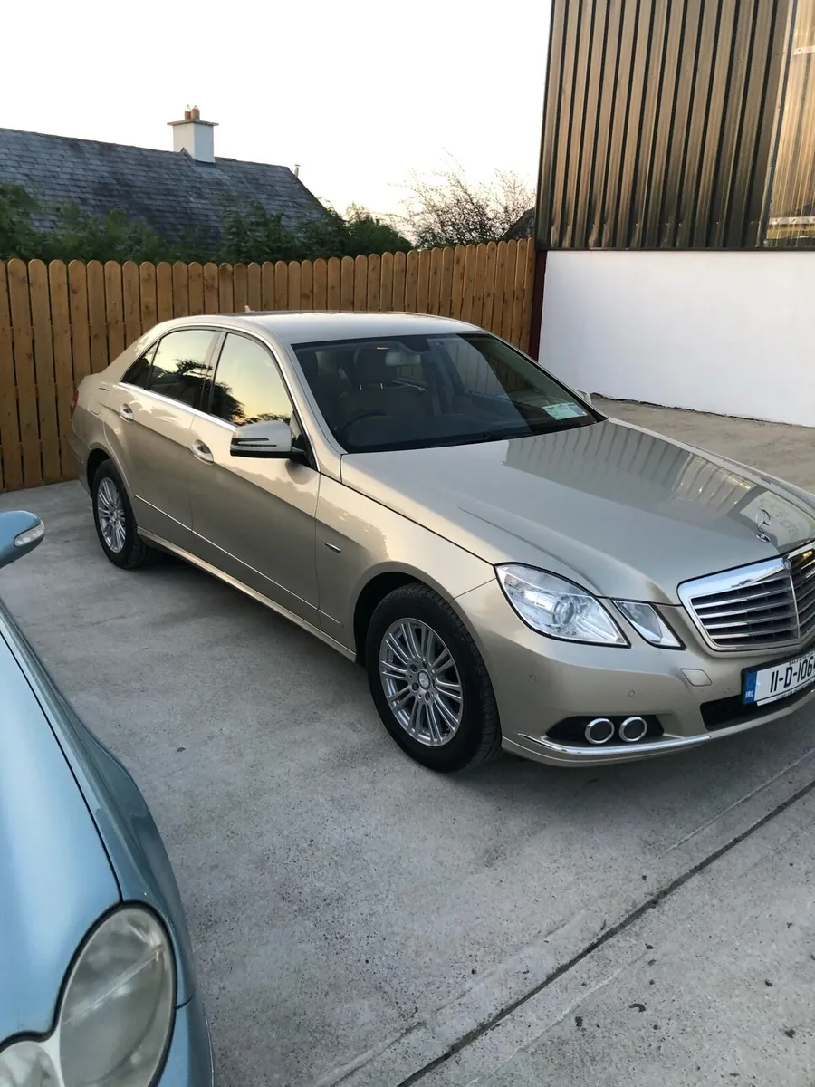 Mercedes Benz - Image 1