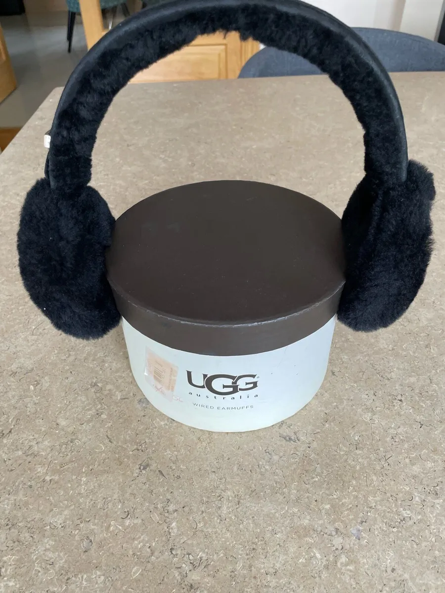UGG Wired Ear Muffs with Headphones. - Image 1