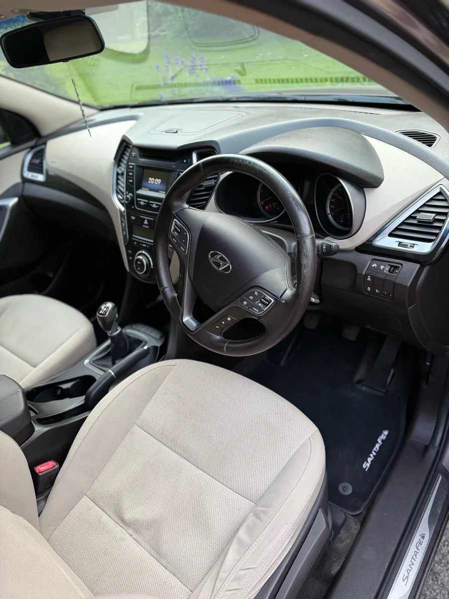 Hyundai Santa Fe commercial ( 2seater) - Image 2
