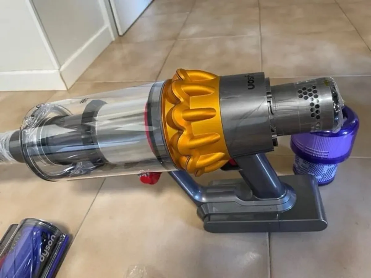 Dyson V15S - Image 1