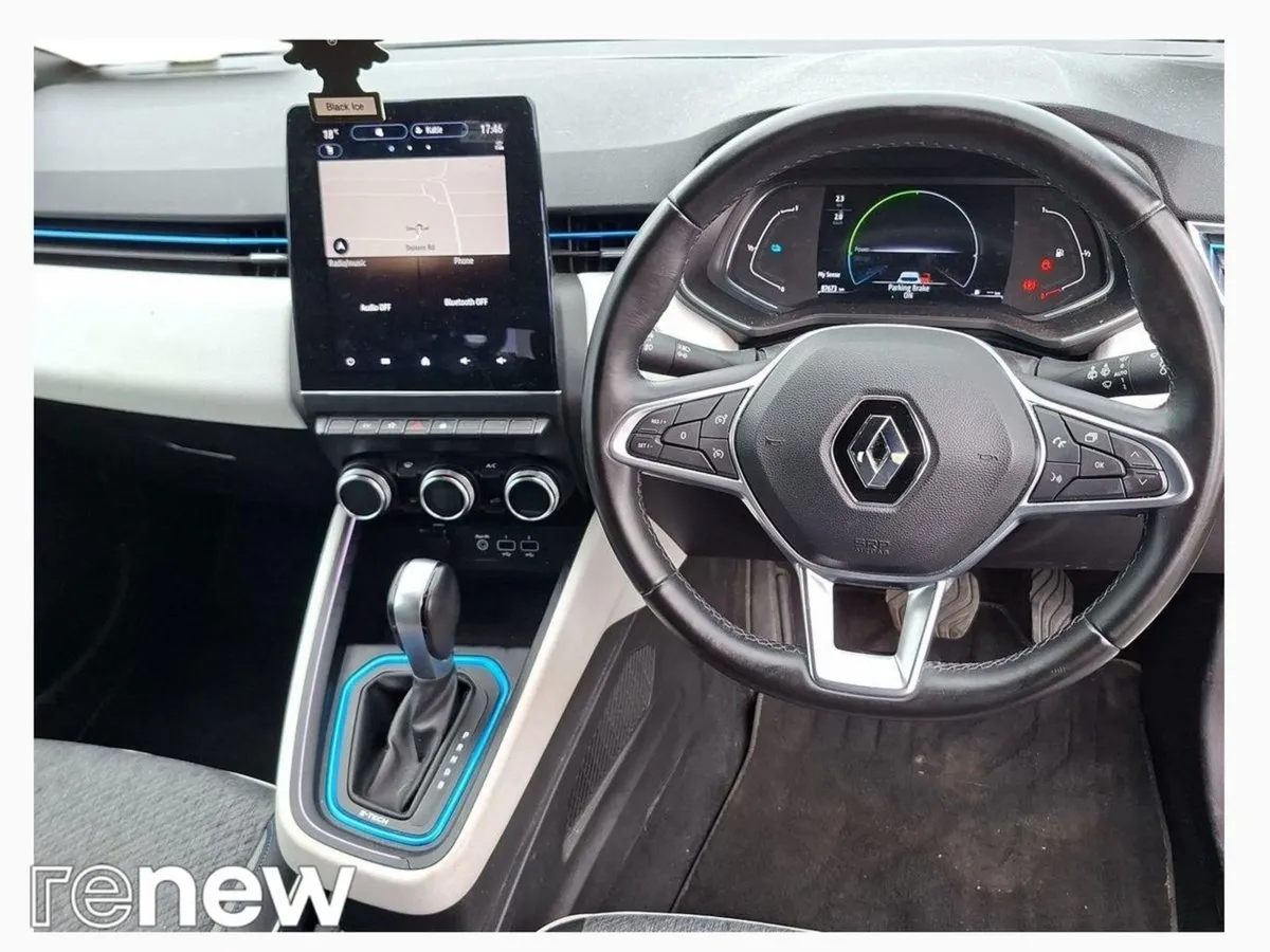 Renault Clio Dynamique E-tech Hybrid 140 Auto - Image 2
