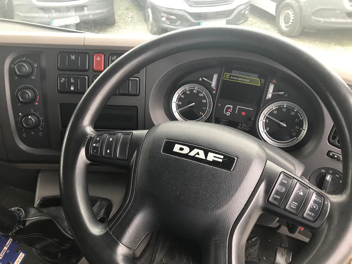 2017 DAF LF 12 ton Curtain Side - Image 2