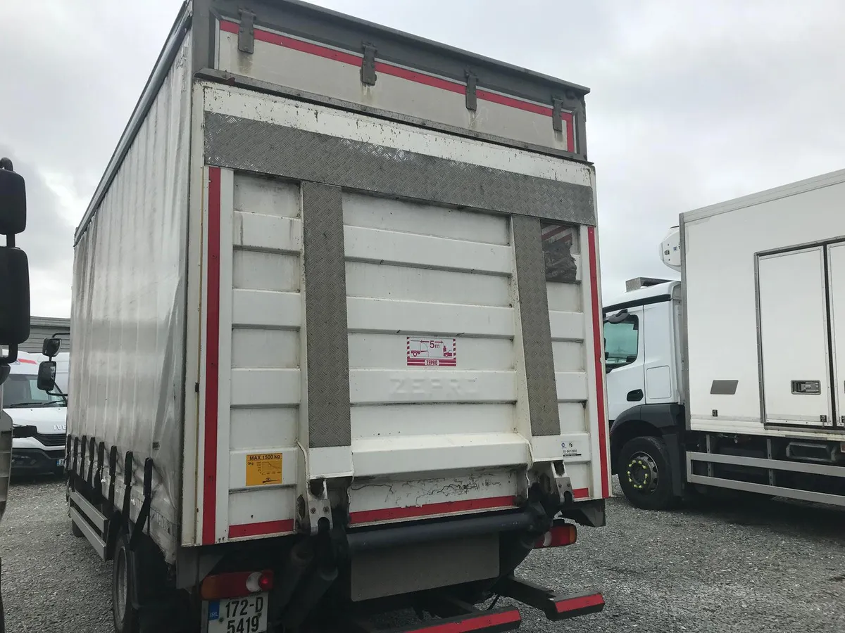 2017 DAF LF 12 ton Curtain Side - Image 3