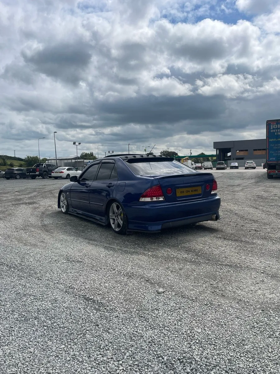Is200 sport - Image 2