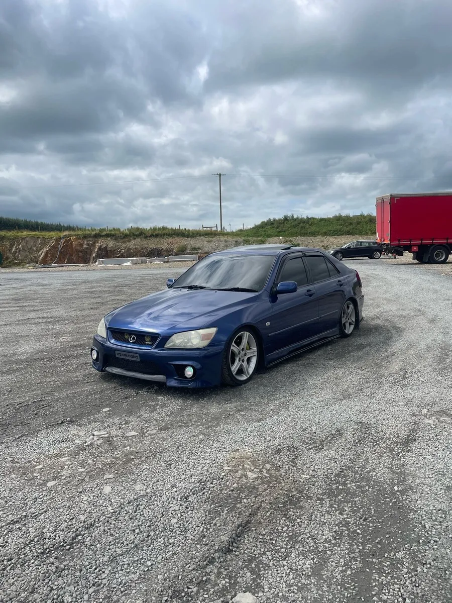 Is200 sport - Image 3