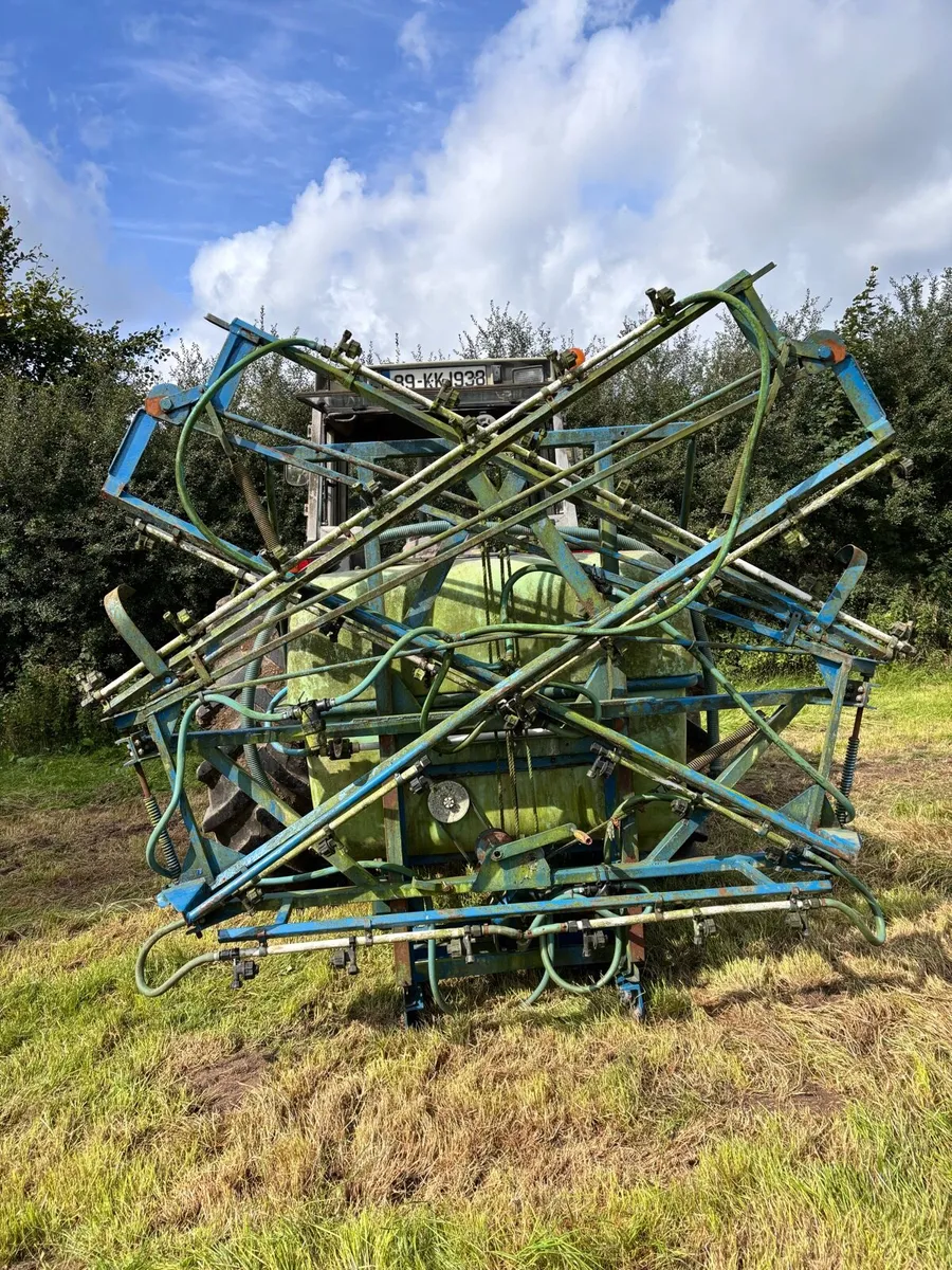Berthed sprayer - Image 3