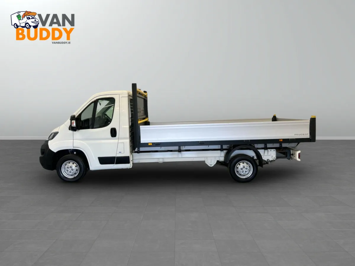 Peugeot Boxer 2.2 BlueHDi 335 Built for Business M - Image 2