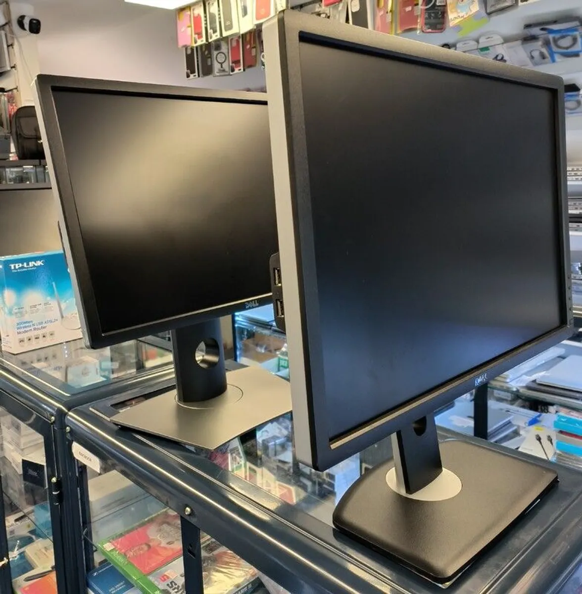 Dell U2412M | 24 Inch Monitor | 1920 x 1200 | IPS Panel | 24" Monitor DisplayPort/VGA/DVI / 2 USB/ Used - Image 2