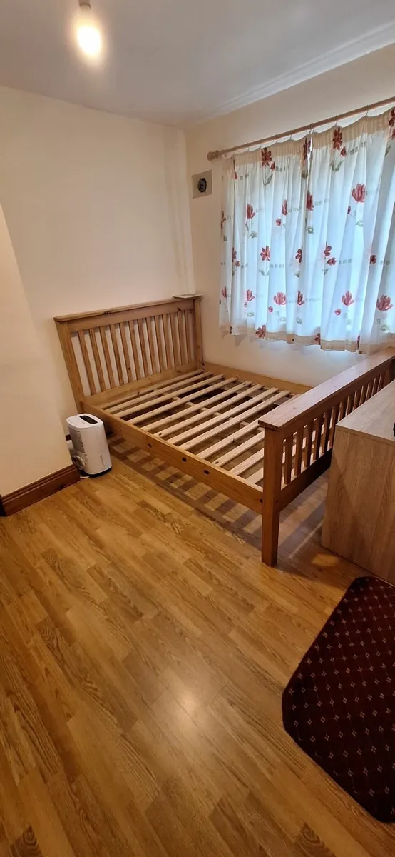 Bed frame - Image 2