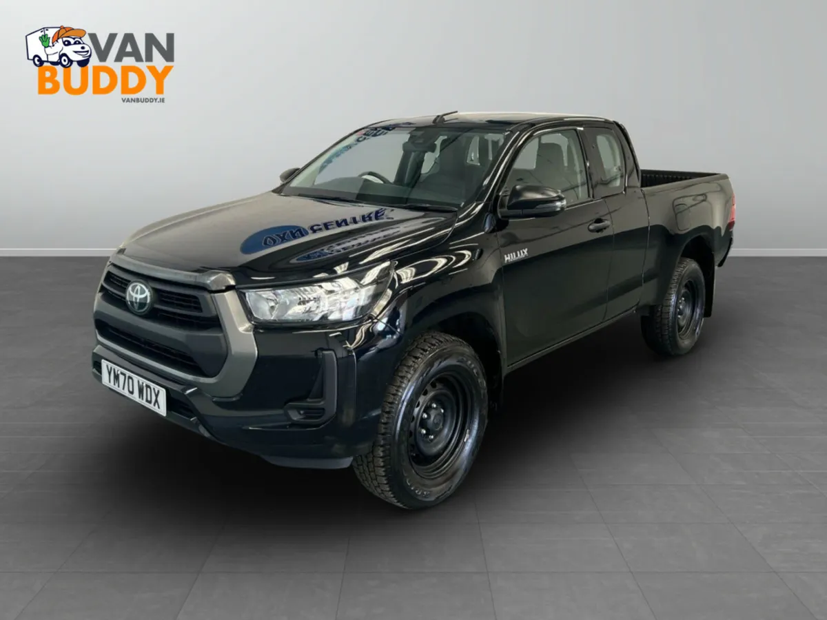 Toyota Hilux 2.4 D-4D Active Extra Cab Pickup 4WD - Image 1