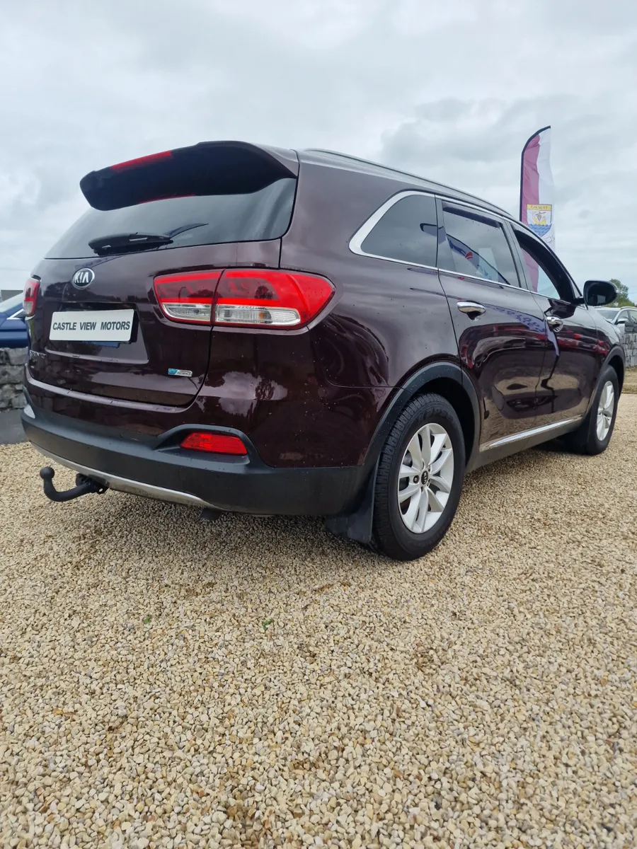 Kia Sorento 2017 - Image 2