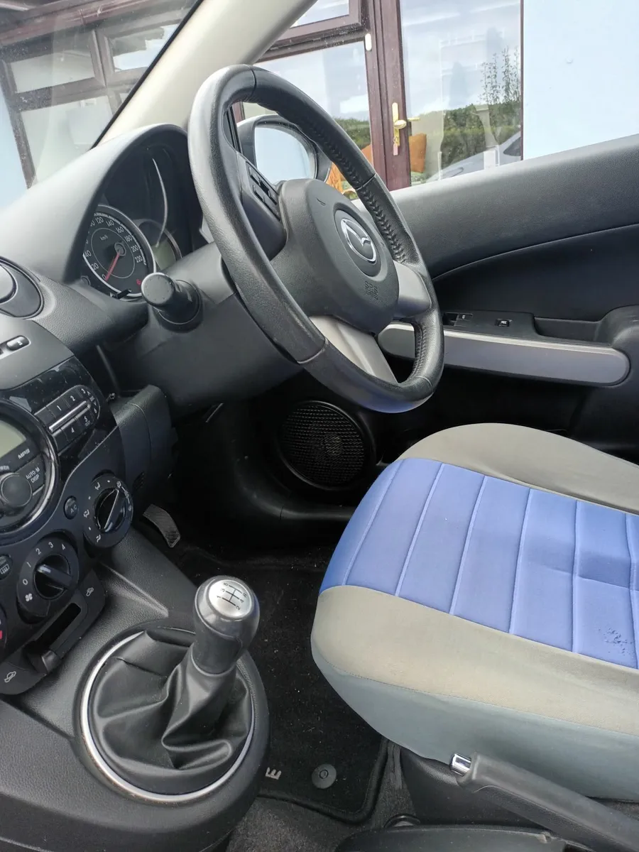 Mazda Mazda2 2013 - Image 4