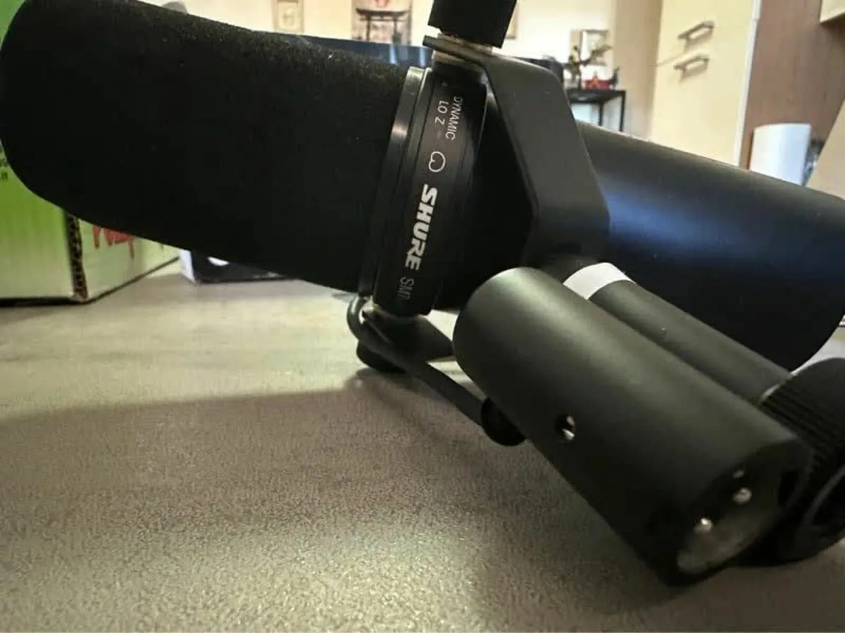 Shure SM7dB Mic - Image 3